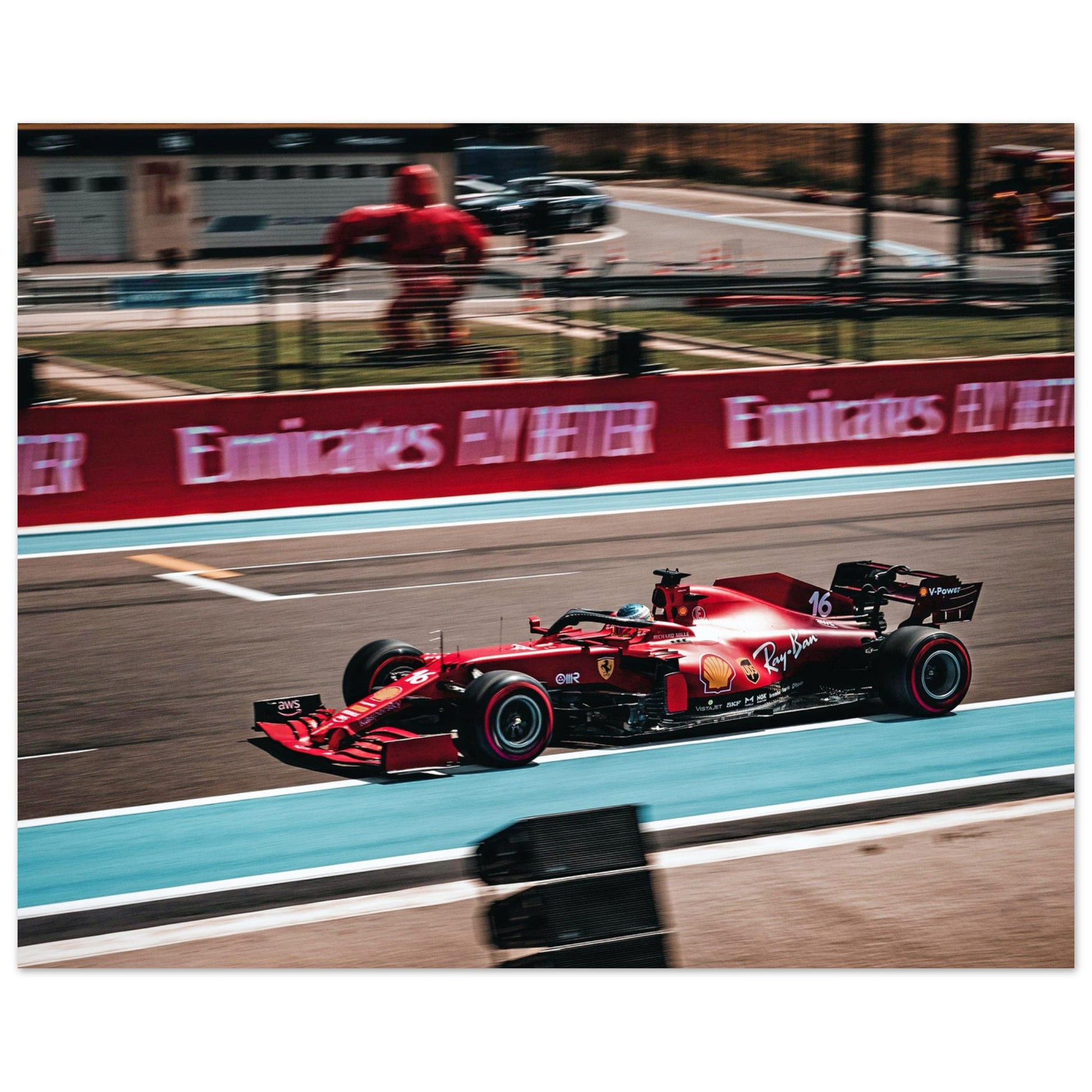 f0591552-0829-46f4-8554-9152177111e7